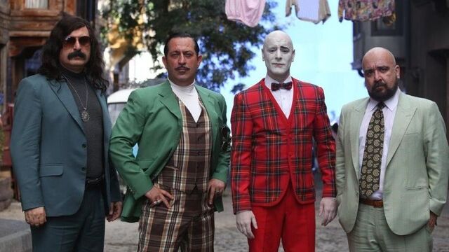 Arif V 216 oyuncuları kimler?