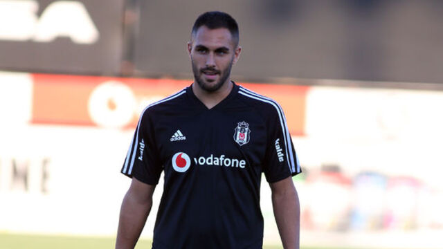 Beşiktaş'ta Victor Ruiz şoku!