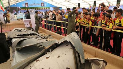 İran ele geçirdiği ABD, İsrail ve İngiltere'ye ait İHA'ları sergiledi