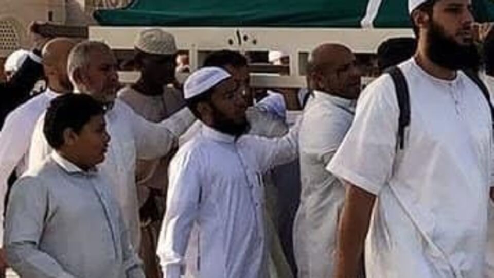 Devrik liderin vasiyeti yerine getirildi