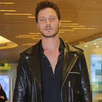 Menajeriyle bir araya geldi