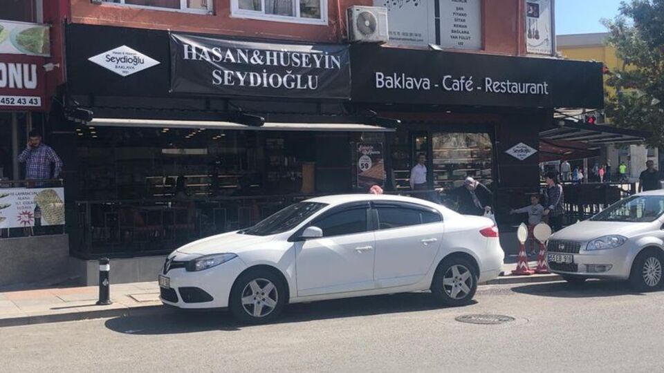 Tabelalarını indirmişlerdi! Yenisini astılar