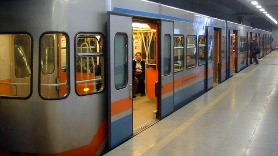 Atatürk Havalimanı metrosu durduruldu!