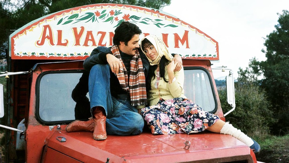 Selvi Boylum Al Yazmalım Darüşşafakalı