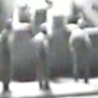 Darbeciler cephaneliği böyle yağmalamış!