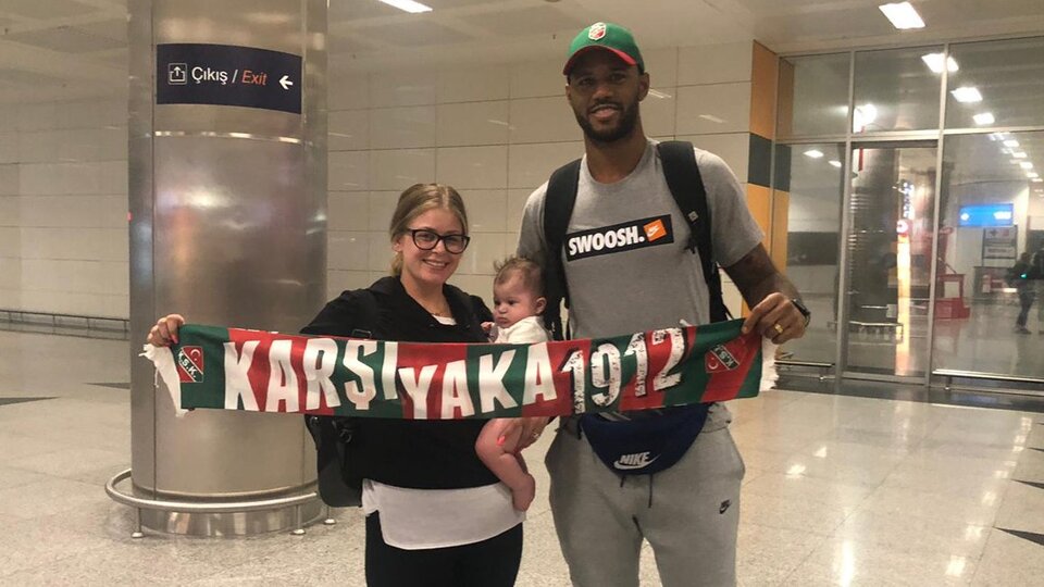 Pınar Karşıyaka, M'Baye'ye kavuştu