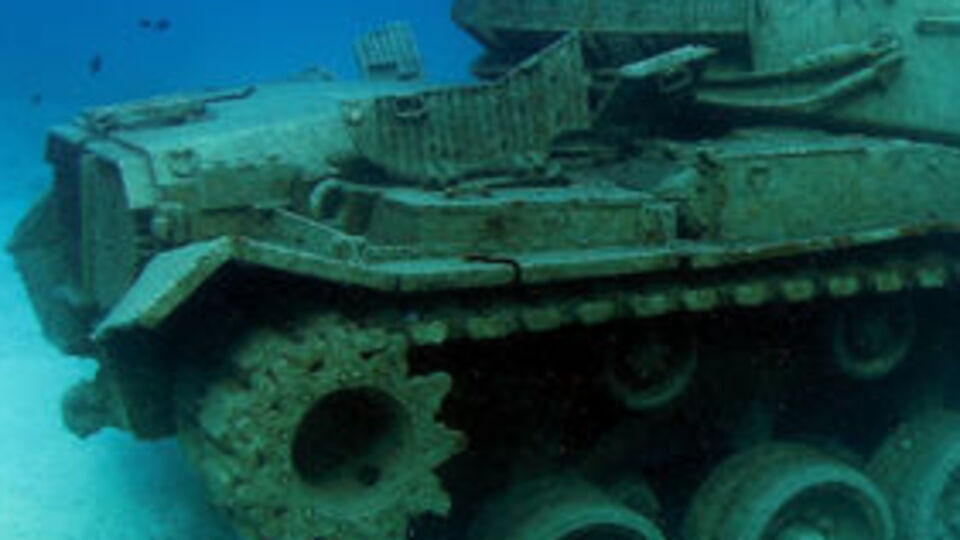 45 tonluk devasa tank batırıldı