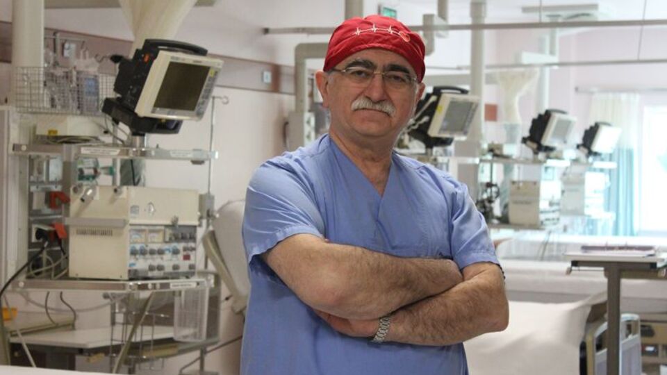 Ünlü cerrah Bingür Sönmez'den çağın felaketine karşı uyarı!