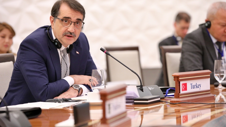 MTA Özbekistan'da altın aramalarına hız verecek