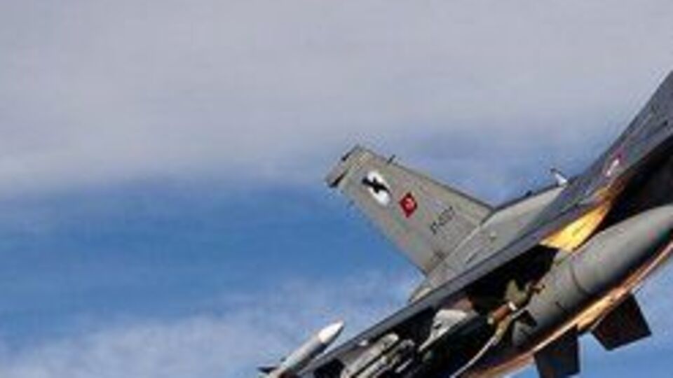 F-16'lardan Suriye'de devriye uçuşu