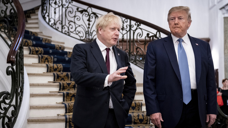 Trump ve Johnson ticaret anlaşması için el sıkıştı