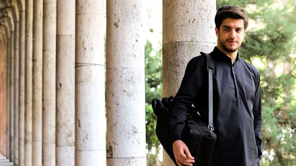 Van'dan Londra Kraliyet Akademisi'ne