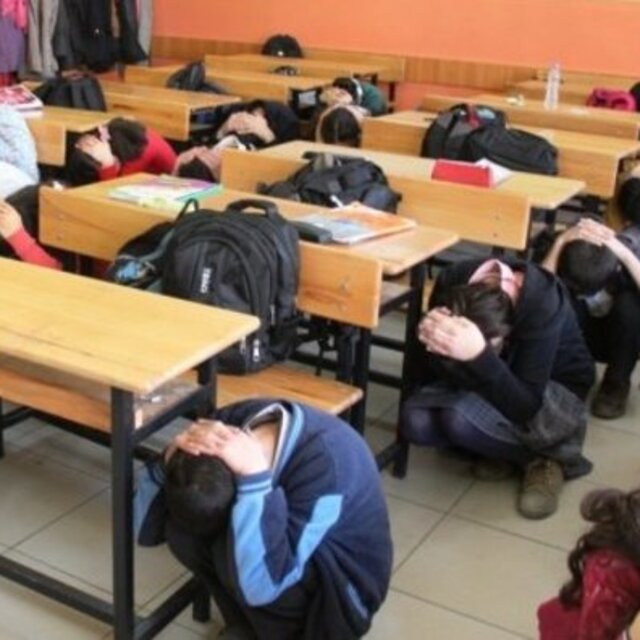 Deprem anında neler yapmalıyız?