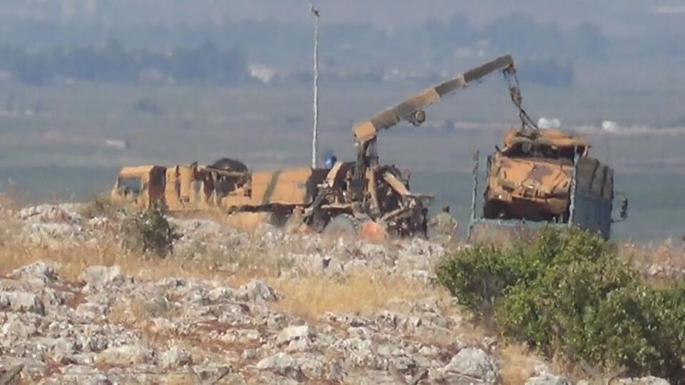 Göçmen taşıyan askeri araç devrildi: 6 göçmen öldü!