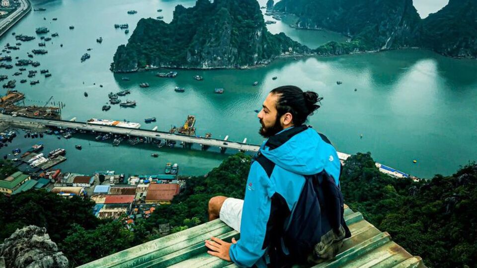 Sadece 2 bin dolarla 27 ülkeyi gezdi