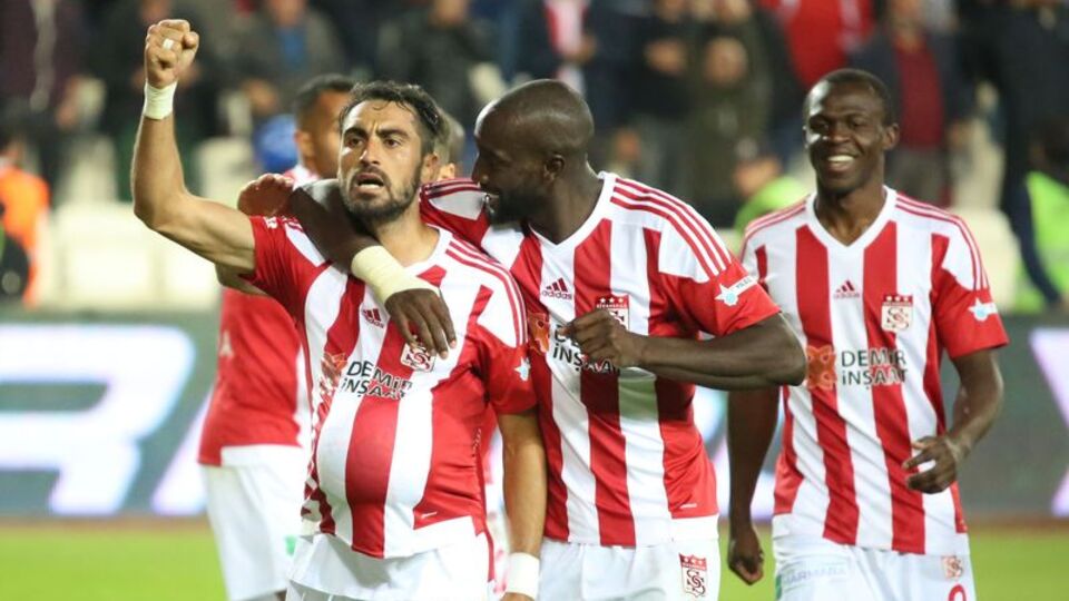 Sivasspor evinde geçit vermiyor