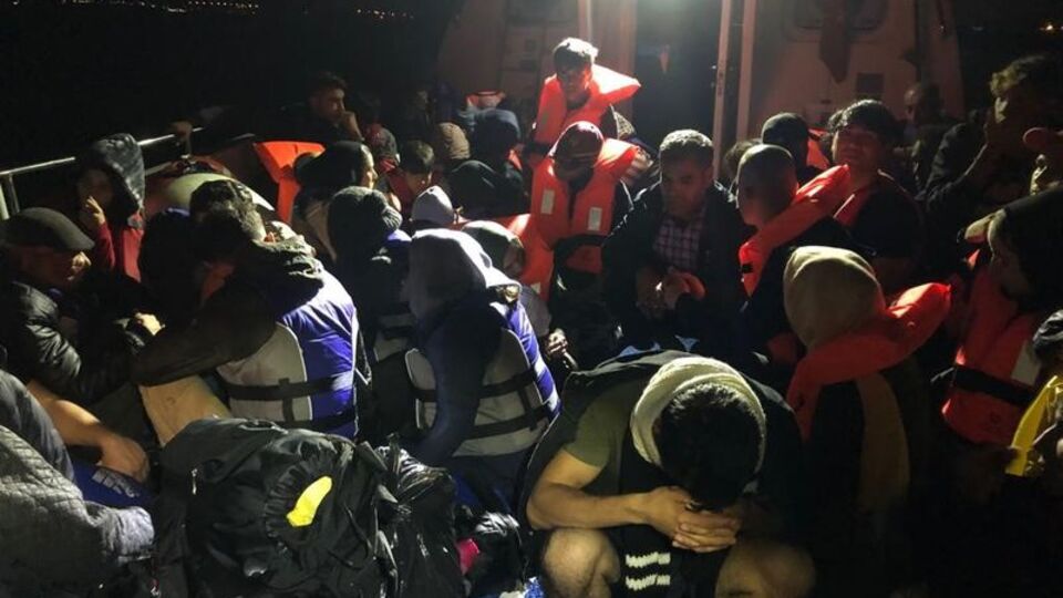 İzmir'de 149 düzensiz göçmen yakalandı