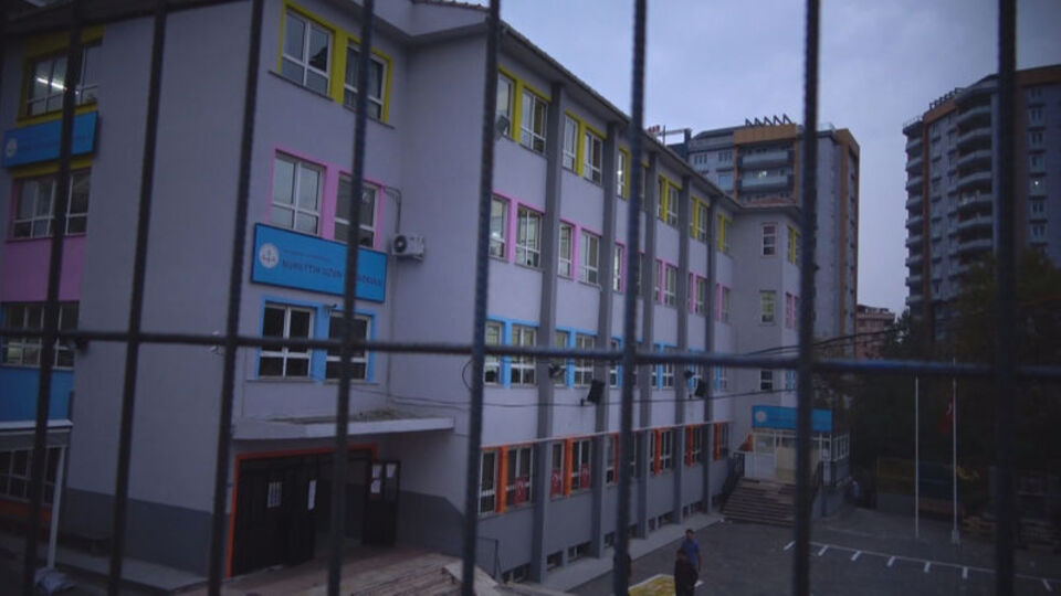 Okulda sandviç yerken bayılan öğrenciyle ilgili ortalığı karıştıran iddia