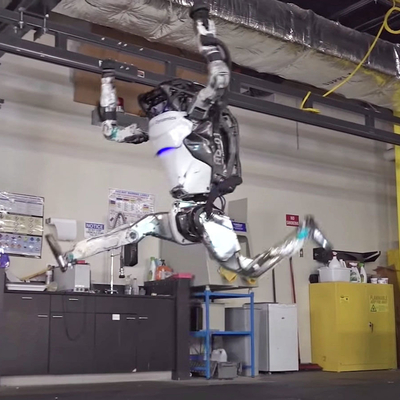 İnsansı robot bunu da başardı!