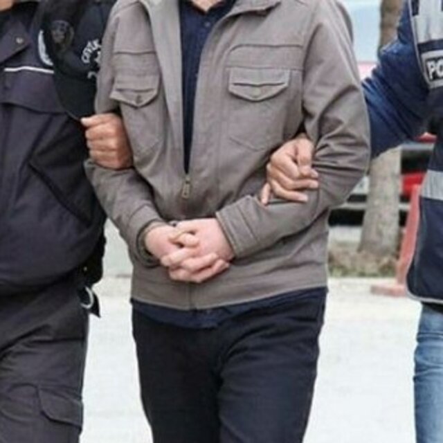 Balıkesir'de FETÖ operasyonu: 4 gözaltı
