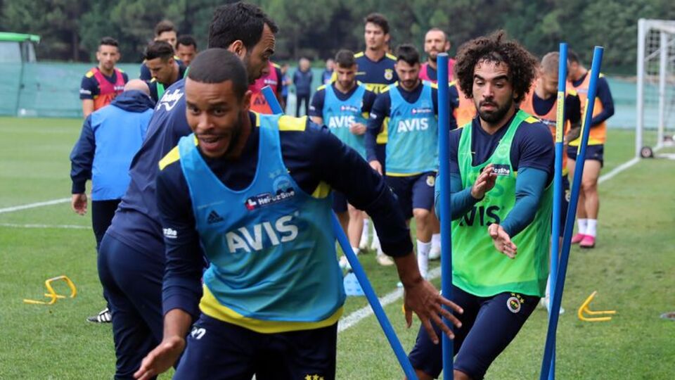 Derbi öncesi neşeli antrenman