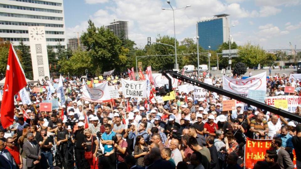 Emeklilikte Yaşa Takılanlar son durum nedir?