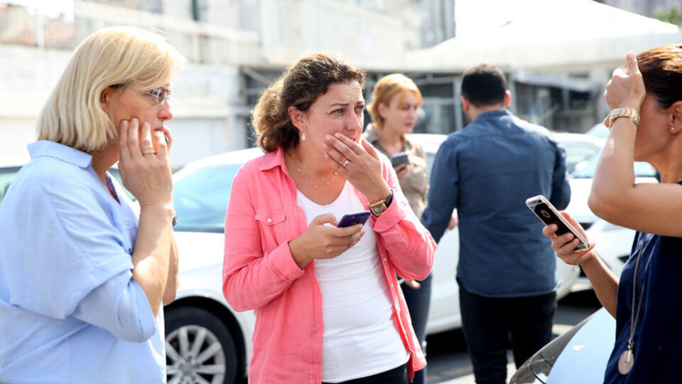 Büyük panik! İstanbul sokakta!