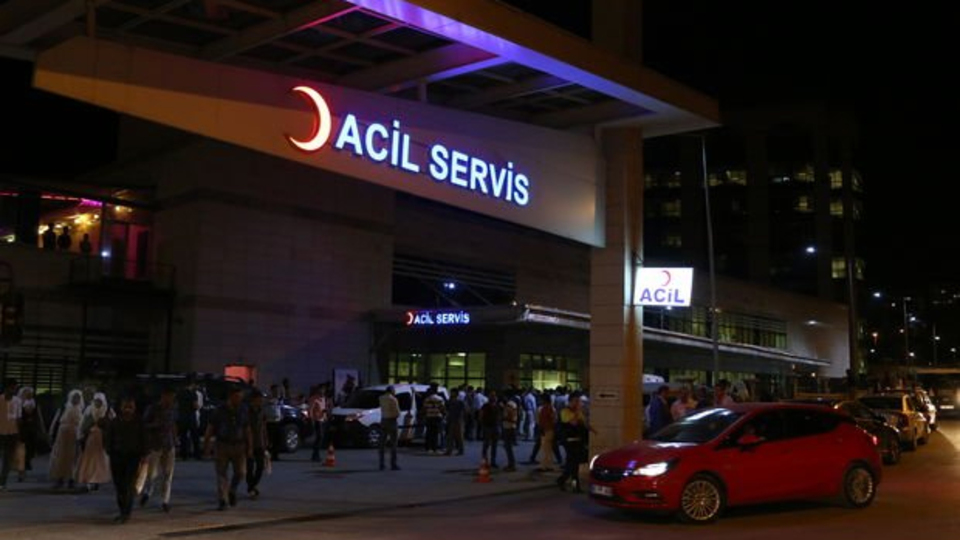 Hakkari'de yaralanan asker şehit oldu