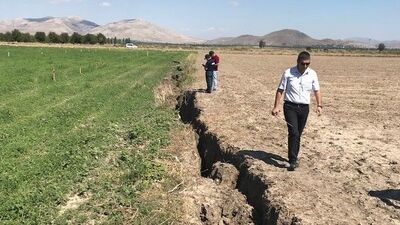 Korkutan dev çatlak!