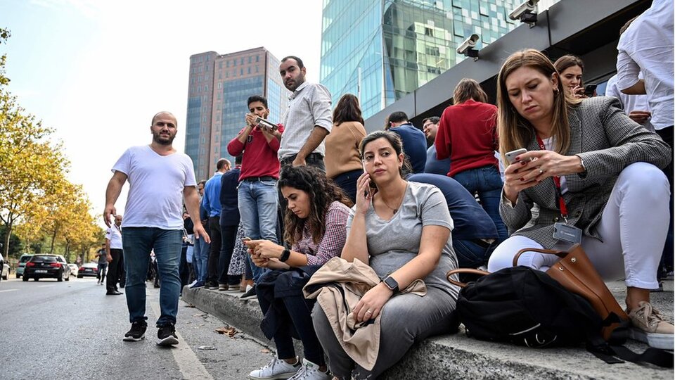Deprem sırasında ve sonrasında neler yapılmalı, deprem çantasında neler olmalı?