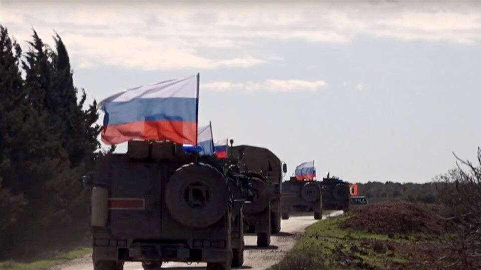 Rusya, Suriye'deki hava üssünü büyütüyor