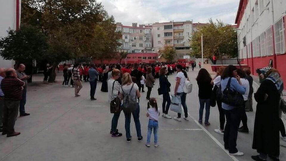 İstanbul'da 9 ilçede 14 okul tatil edildi