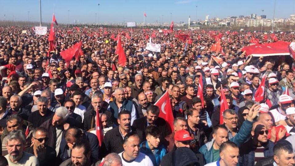 Emeklilikte Yaşa Takılanlarla ilgili son haberler