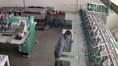 Deprem anında bunu yaptı, ikramiye aldı