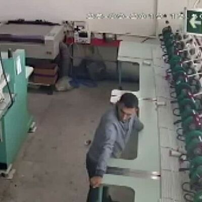 Deprem anında bunu yaptı, ikramiye aldı