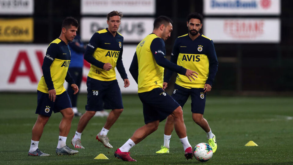 Fenerbahçe'de derbi hazırlıkları tamam