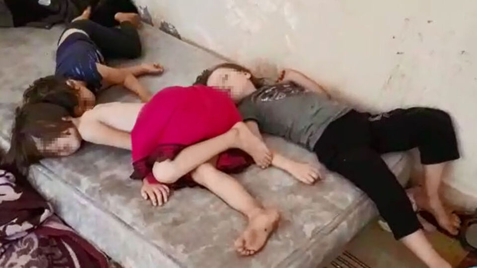 Antalya'da çöp evde korkunç görüntü! Çocuklar bu halde bulundu