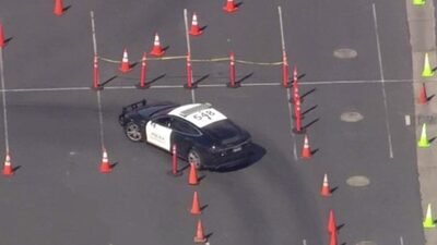 Elektrikli aracı polis arabası yaptılar, olanlar oldu