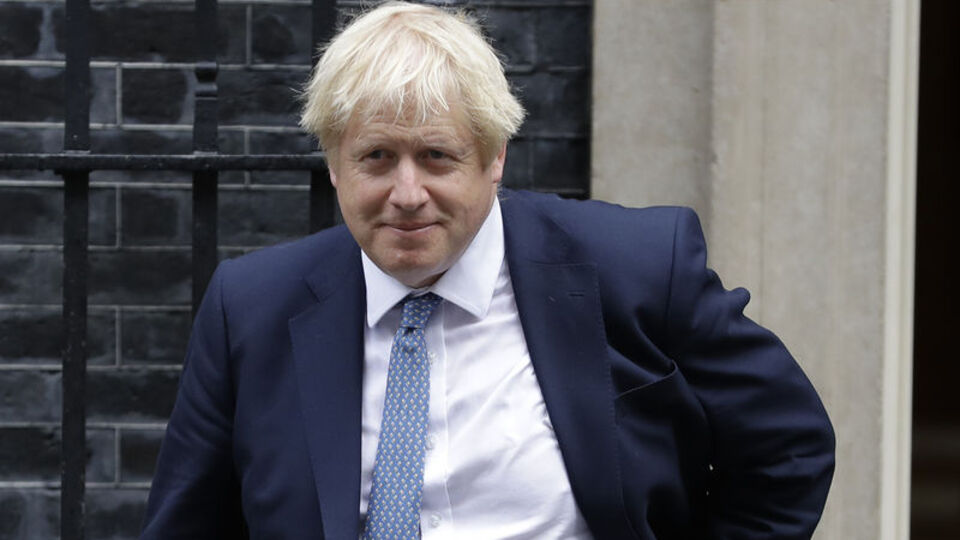 Johnson'ın görevi kötüye kullandığı iddiası