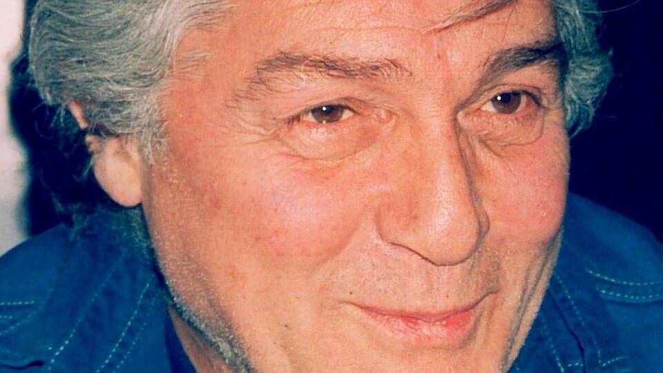 Beklan Algan anıldı