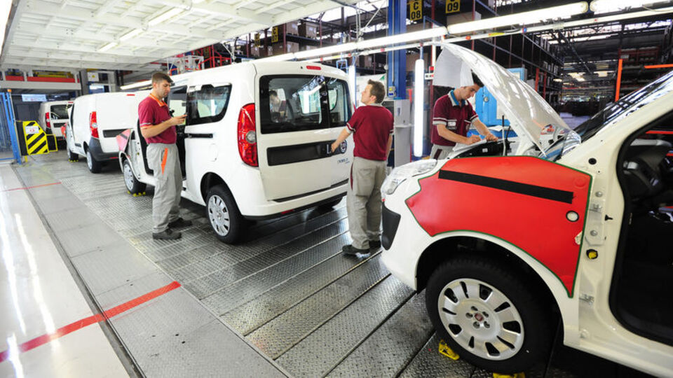 2 milyonuncu Doblo banttan indi