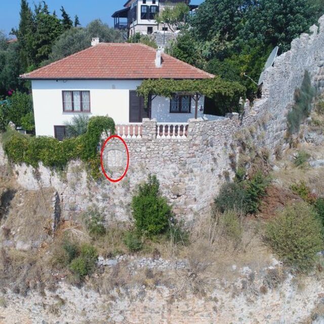 Tarihe acımadı! Alanya Kalesi'nde skandal üstüne skandal!
