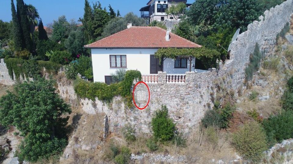 Tarihe acımadı! Alanya Kalesi'nde skandal üstüne skandal!