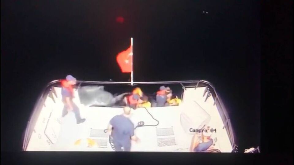 Türk askeri kurtardı! Tam 16 kişi!