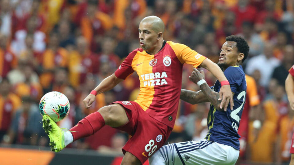 Feghouli çıkış kararını beğenmedi