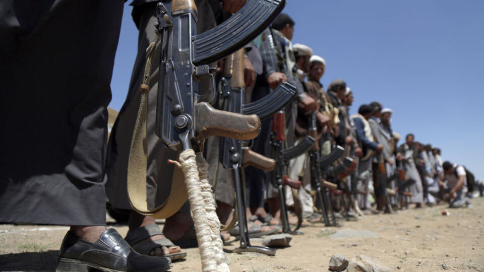 Husiler'den flaş iddia: 2 binden fazla askeri esir aldık