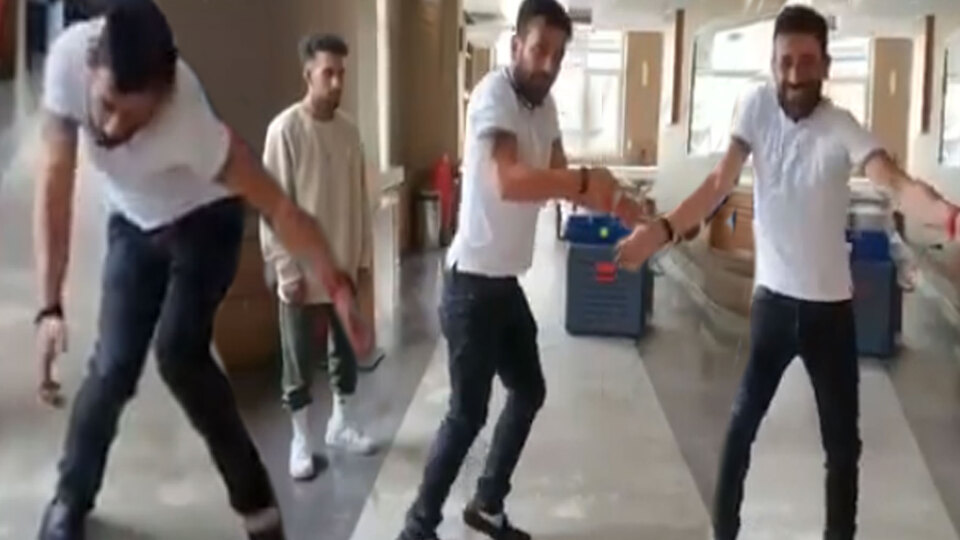 Ünlü oyuncunun dikkat çeken dansı