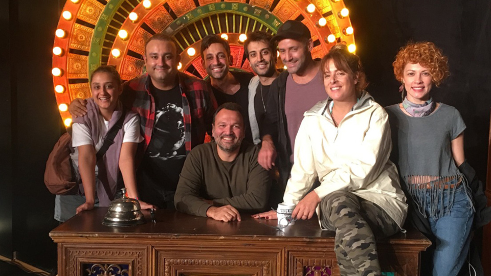 Güldür Güldür Show binlerce kişiyi kahkahaya boğdu!