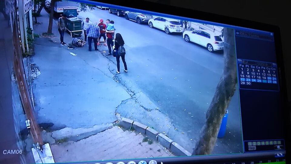 Hastane yakınında kalp krizine 20 dakika sonra müdahale