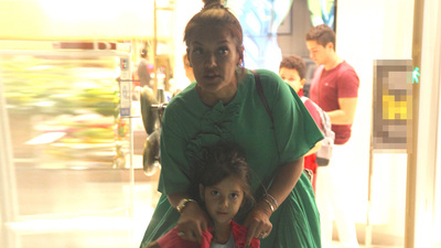 Sahne öncesi alışveriş